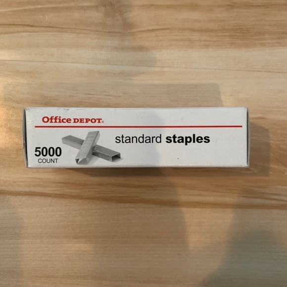Office Depot- standard staples! Almost a full 5,000 count pack. Missing 1 or 2! - Picture 3 of 6
